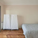 Rent a room in lisbon