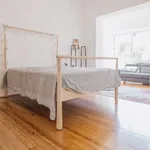 Rent a room in lisbon