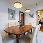 Rent 1 bedroom apartment of 120 m² in florence