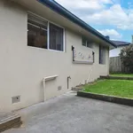 Rent 3 bedroom house in Mooroolbark