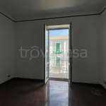 Affitto 3 camera appartamento di 130 m² in Taranto