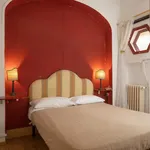 Rent 1 bedroom apartment of 70 m² in Florence