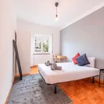 Rent a room of 103 m² in Lisboa