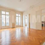 Rent 6 bedroom apartment of 260 m² in PARIS 17EME ARR. 