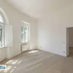 Rent 6 bedroom house of 500 m² in Rome