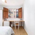 Rent a room of 69 m² in valencia