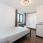 Rent 2 bedroom flat in  London