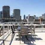 Appartement de 667 m² avec 1 chambre(s) en location à Montreal