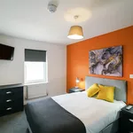 room in Curzon Street, Reading