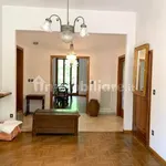 Rent 5 bedroom apartment of 100 m² in Florence