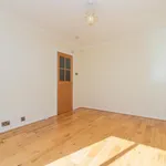 Rent 3 bedroom house in East Dunbartonshire