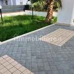 Rent 5 bedroom house of 150 m² in Latina