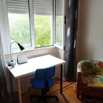 Rent a room of 75 m² in lisbon