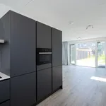 Huur 3 slaapkamer huis van 94 m² in Almere