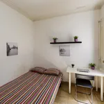 Rent 5 bedroom apartment in Barcelona