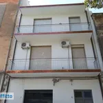 Affitto 3 camera appartamento di 100 m² in Catania