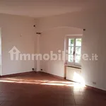 Rent 4 bedroom apartment of 170 m² in Voze