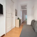 Rent 5 bedroom apartment in Madrid