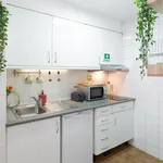 Rent 1 bedroom apartment of 50 m² in Porto