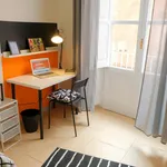 Rent 4 bedroom apartment in Naples