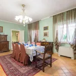 Rent 5 bedroom house of 699 m² in Rome