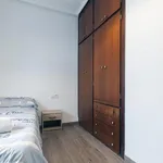 Rent 4 bedroom apartment in Valencia