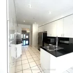 Rent 3 bedroom apartment of 291 m² in Richmond Hill (Jefferson)