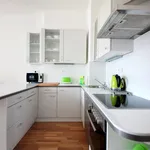 Pronajměte si 1 ložnic/e byt o rozloze 34 m² v Prague