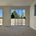 Rent 2 bedroom apartment in Australian Capital Territory 