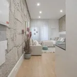 Rent 1 bedroom apartment of 40 m² in Porto