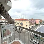 Affitto 3 camera appartamento di 90 m² in Novara