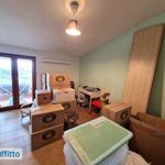Affitto 3 camera appartamento di 105 m² in Naples