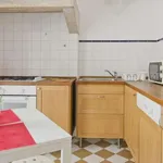 Rent a room in lisbon