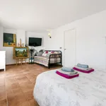 Rent 6 bedroom house of 187 m² in Marbella