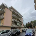 Rent 3 bedroom apartment of 120 m² in Roma