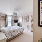 Rent 3 bedroom apartment in Cotswold District