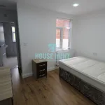 Rent 6 bedroom flat in Birmingham