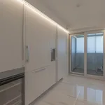 Rent 3 bedroom apartment of 179 m² in Cascais