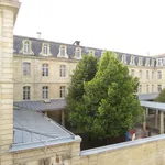 Rent 4 bedroom apartment of 9489 m² in BORDEAUX