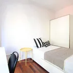 Rent a room of 195 m² in madrid