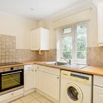 Rent 2 bedroom flat in Weybridge