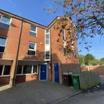 Rent 6 bedroom house in Nottingham