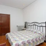 Rent a room of 270 m² in madrid