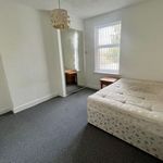 Rent 2 bedroom flat in West Midlands