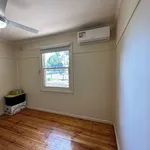 Rent 4 bedroom house in Davoren Park