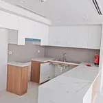 Rent 3 bedroom house of 160 m² in Dubai