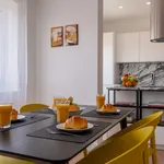 Rent 2 bedroom apartment of 80 m² in Portimão