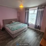 Rent 5 bedroom house in Wales