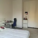 Rent 2 bedroom apartment in Milan