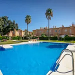 Alquilo 2 dormitorio apartamento de 1001 m² en Marbella